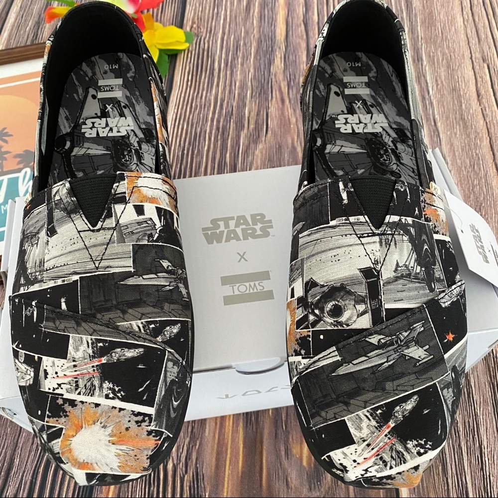 Star Wars X TOMS Black Darth Print Men's Classics